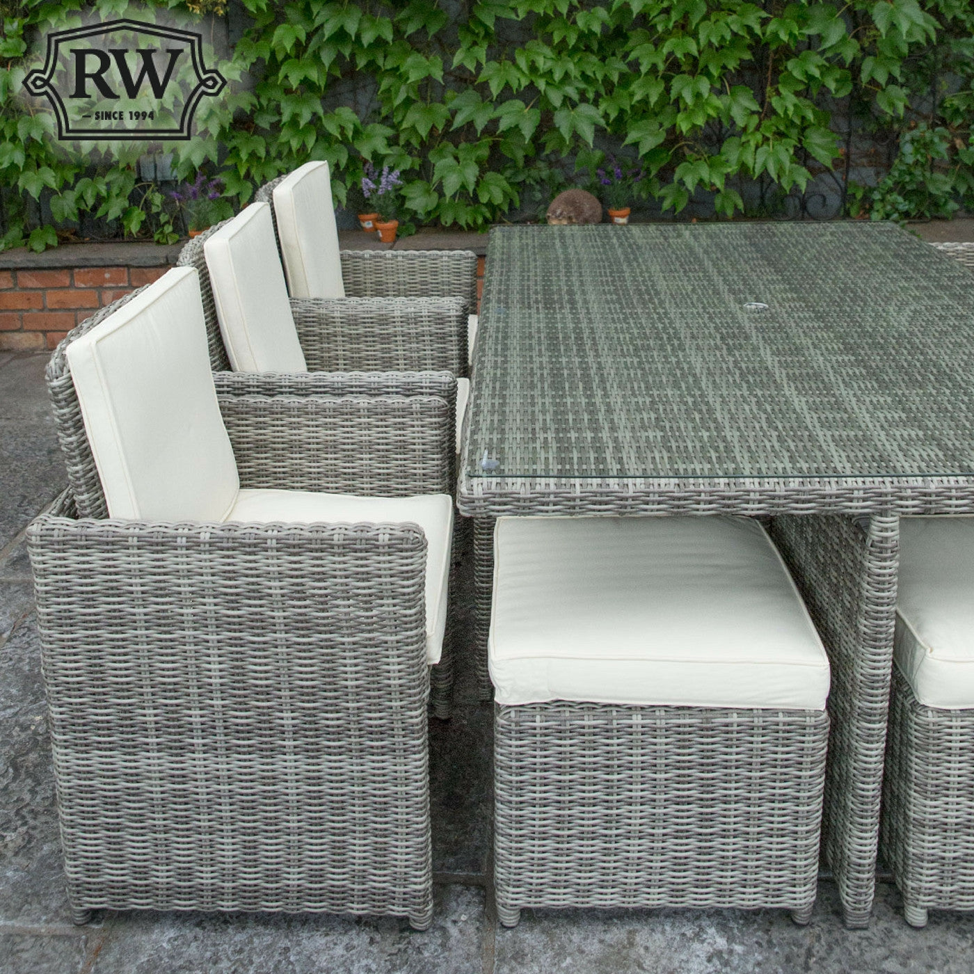 Grey cube table online and chairs